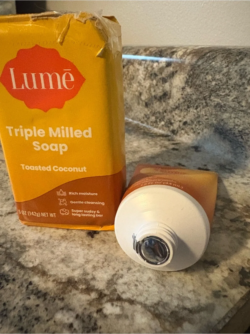 Lumē Toasted Coconut Acidified Body Wash - new/sealed